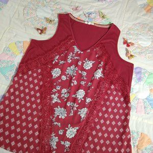 Maurices | Floral and Lace Sleeveless Top | Size L 🦋
